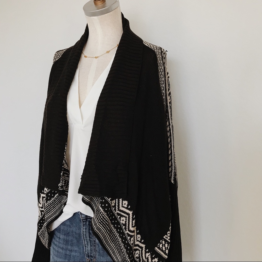 Aztec Print Cardigan - Picture 2 of 3